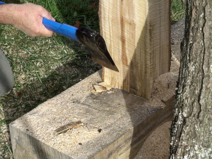 Making a vertical chainsaw mill